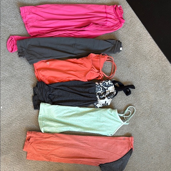 Women's Assorted Activewear Tops (Lulu Lemon) - Picture 2 of 9